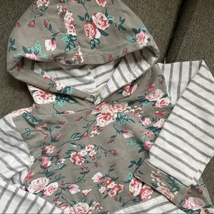 3/20⭐️ Thin hoodie 12-18m